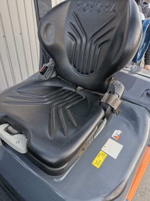 Навантажувач вилковий TOYOTA газ бензин погрузчик Тойота