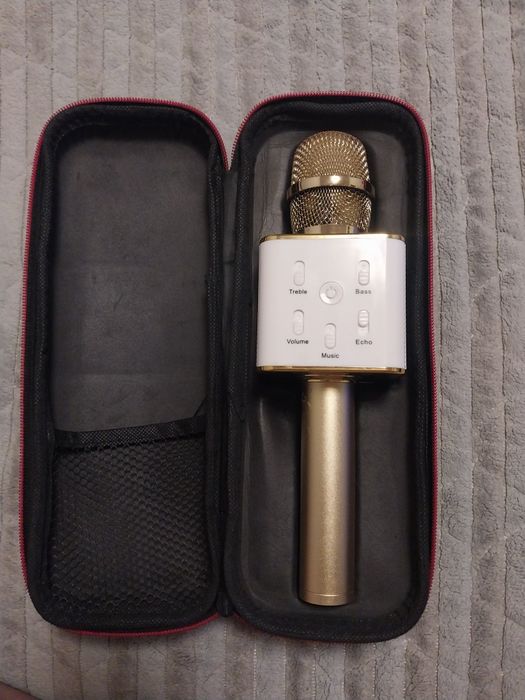 Бездротовий караоки мікрофон