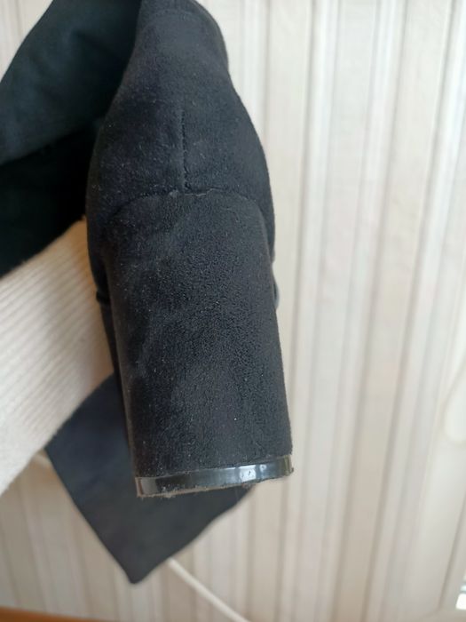 Czarne kozaki za kolano