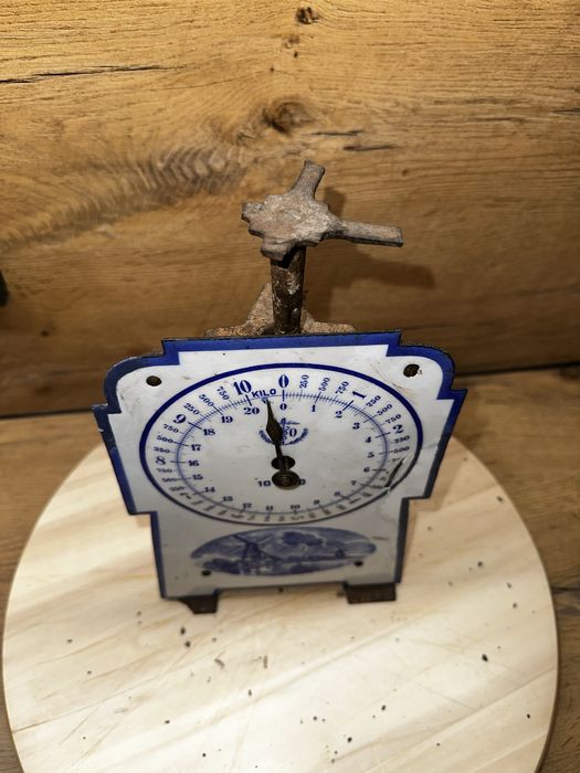 Stara waga  kuchenna antyk