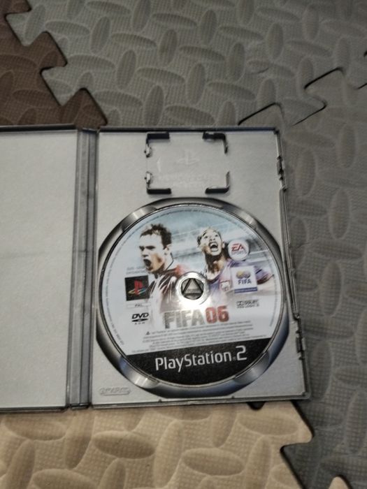 Um FIFA 06 pronto para ser jogado