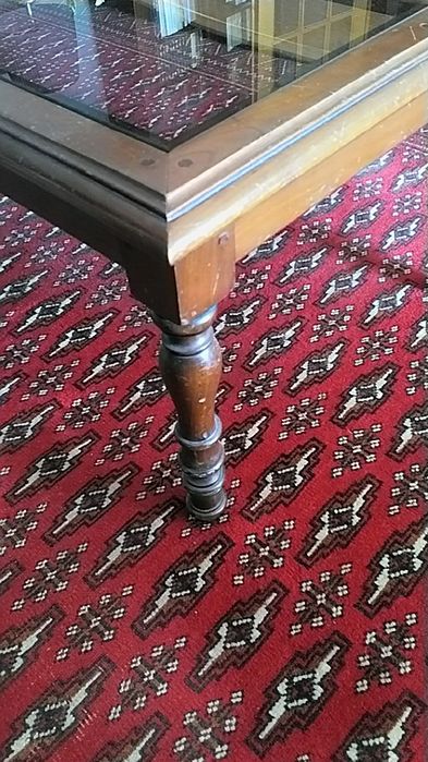 Mesa de centro em cerejeira