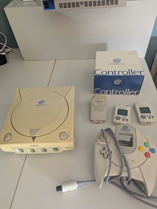 Sega Dreamcast + 1 comando + 2 VMU + 1 Vibration