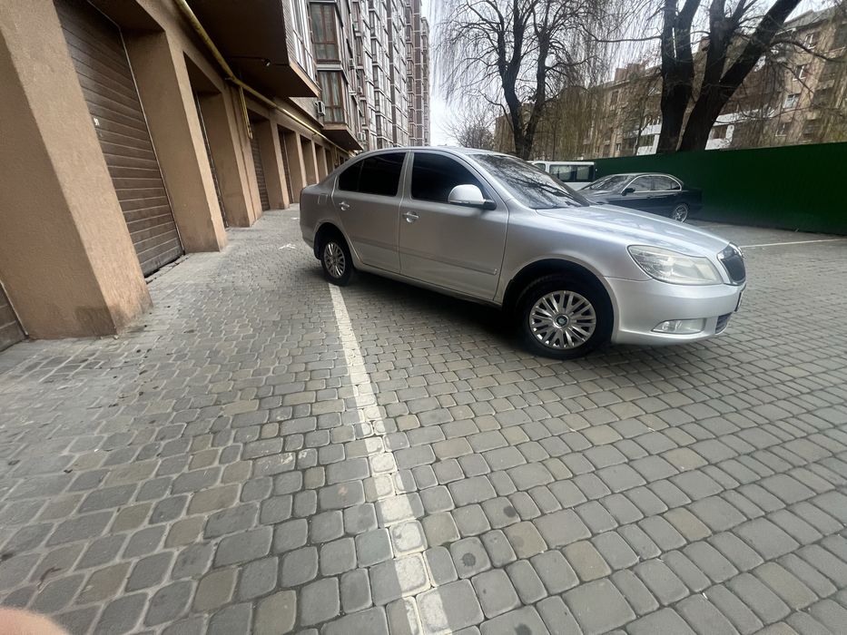Продам  Skoda Octavia A5 MPI 1.6