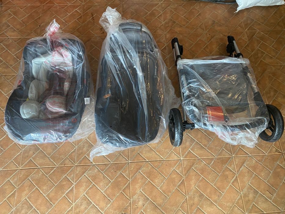 Carrinho de bebé Pierre Cardin