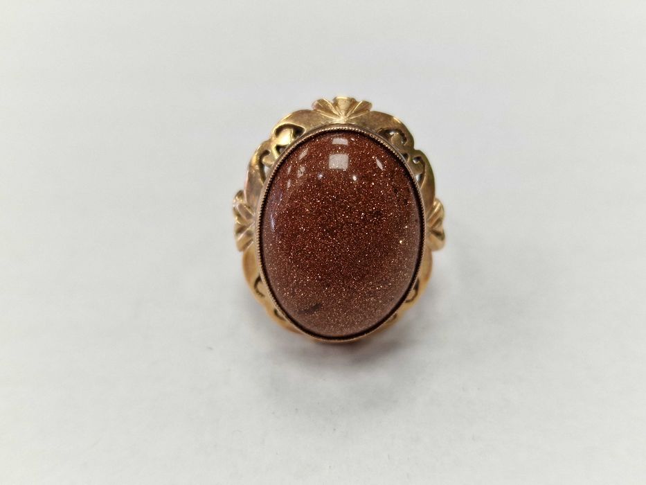 Złoty pierścionek/ 585/ 8.50 gram/ R15/ Piasek Pustyni/ Polska 1963-86