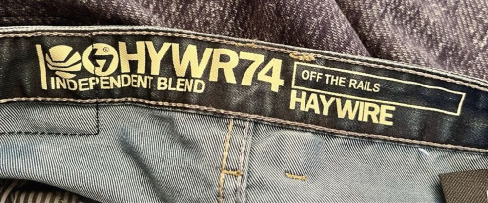 Spodnie Jeansy Haywire