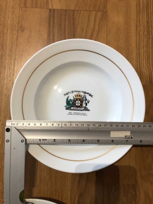 Real Vinícola da Vista Alegre Dinnerware Set (Very Antique)