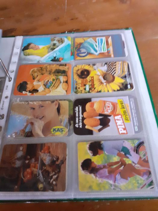 Coleção de 410 calendários antigos