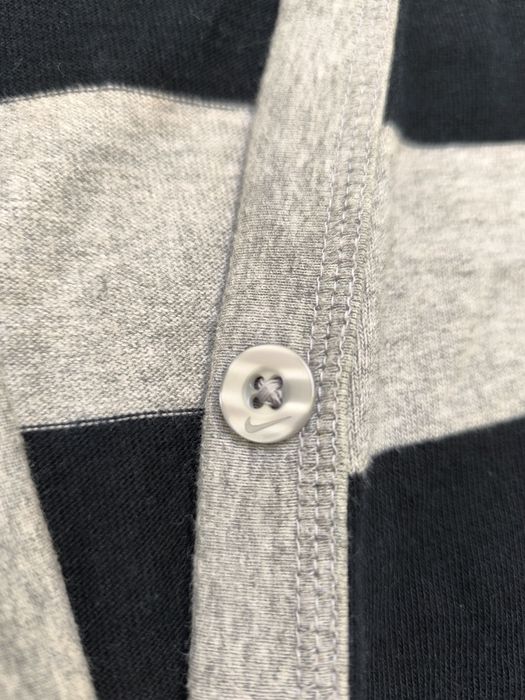 Sweter damski w paski Nike