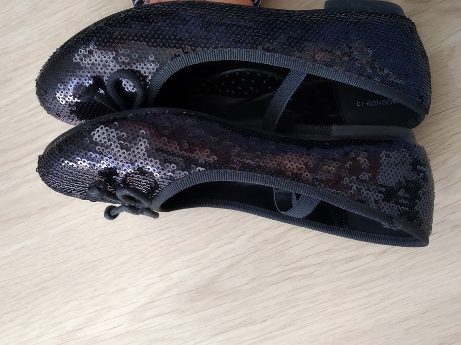 Buty wizytowe dla dziewczynki r. 34 + gratis