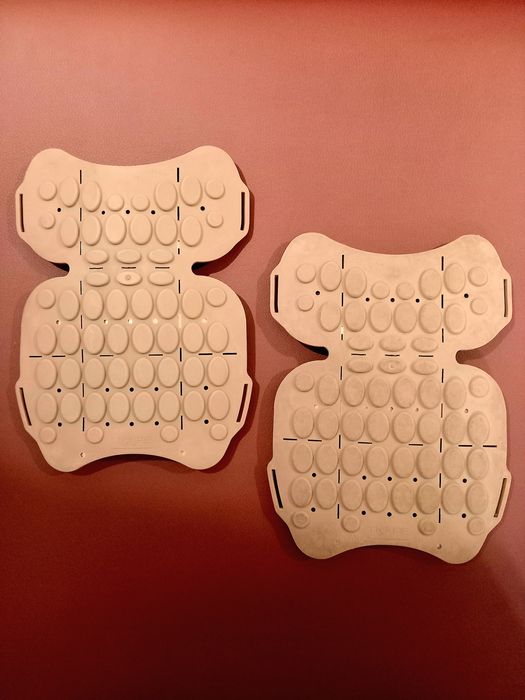 Наколенники новые производства Франция