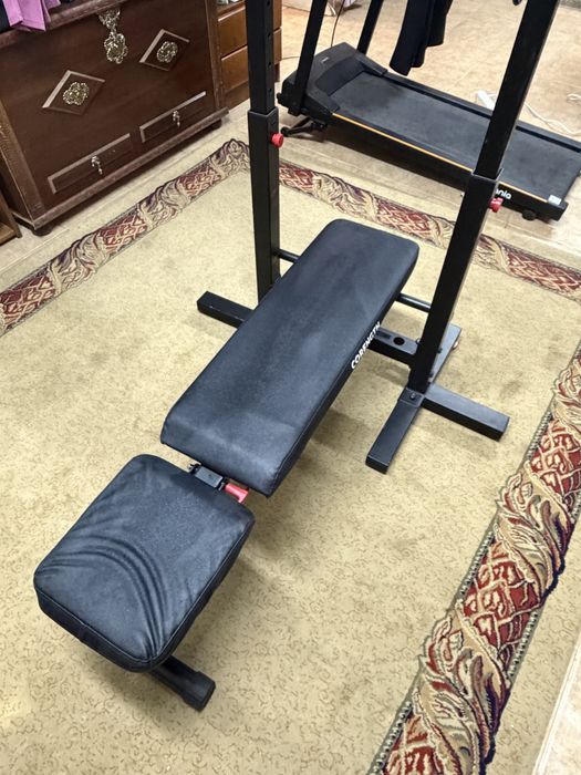 Banco de exercicio com suporte para barra