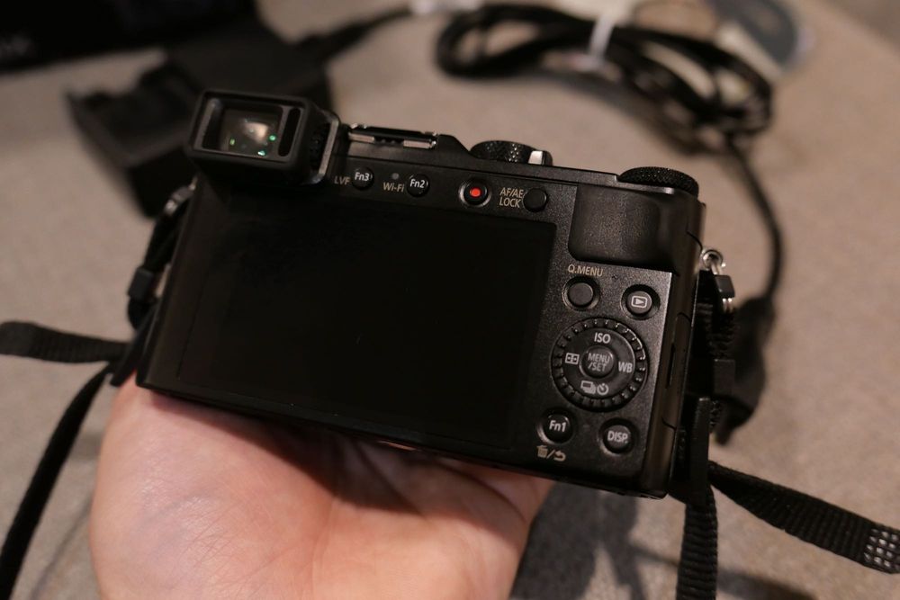 Aparat Panasonic Lumix DMC-LX100 + filtr HOYA PL-CIR