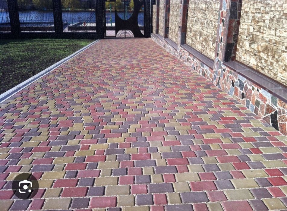 Надаємо послуги будівельників