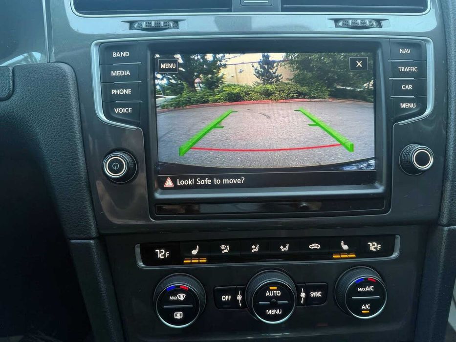 Volkswagen e-Golf SEL Premium      2016