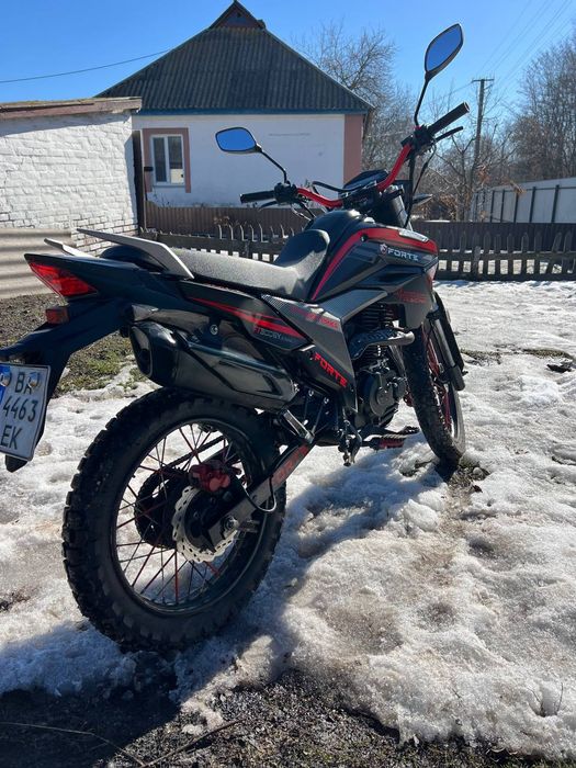 Продам  мотоцикл Forte Cross 300