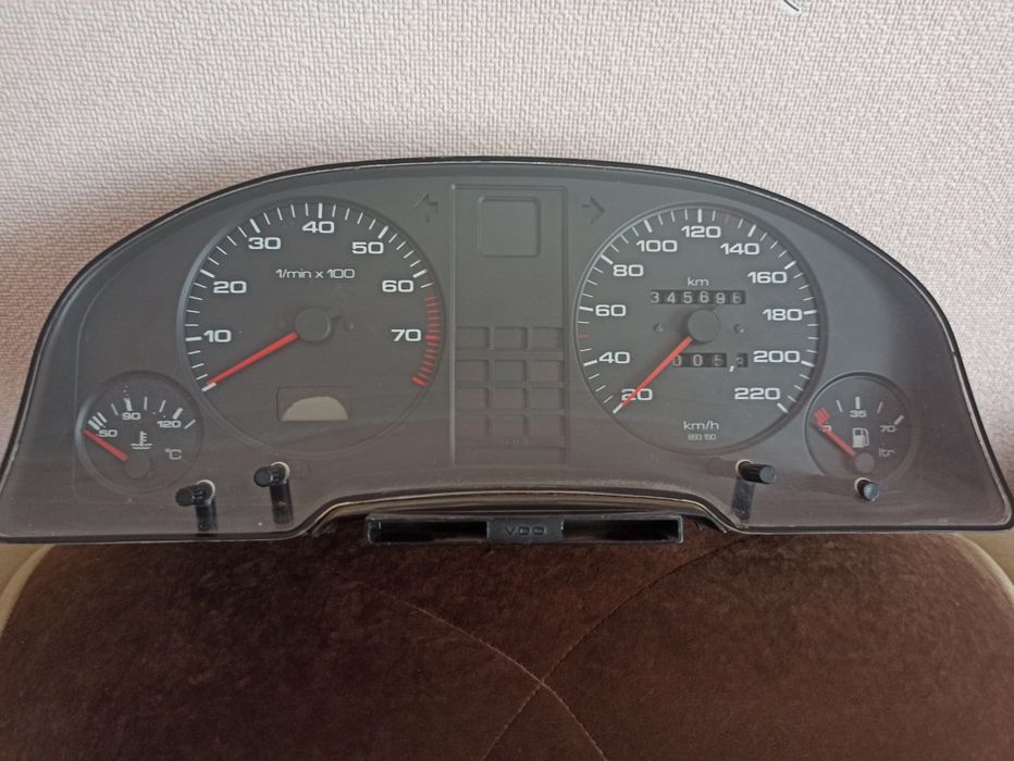 Панель приладів Ауді 80 б-3 VDO