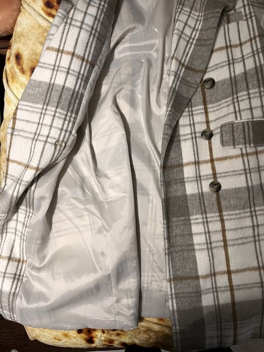 Пальто, светлое в клеточку