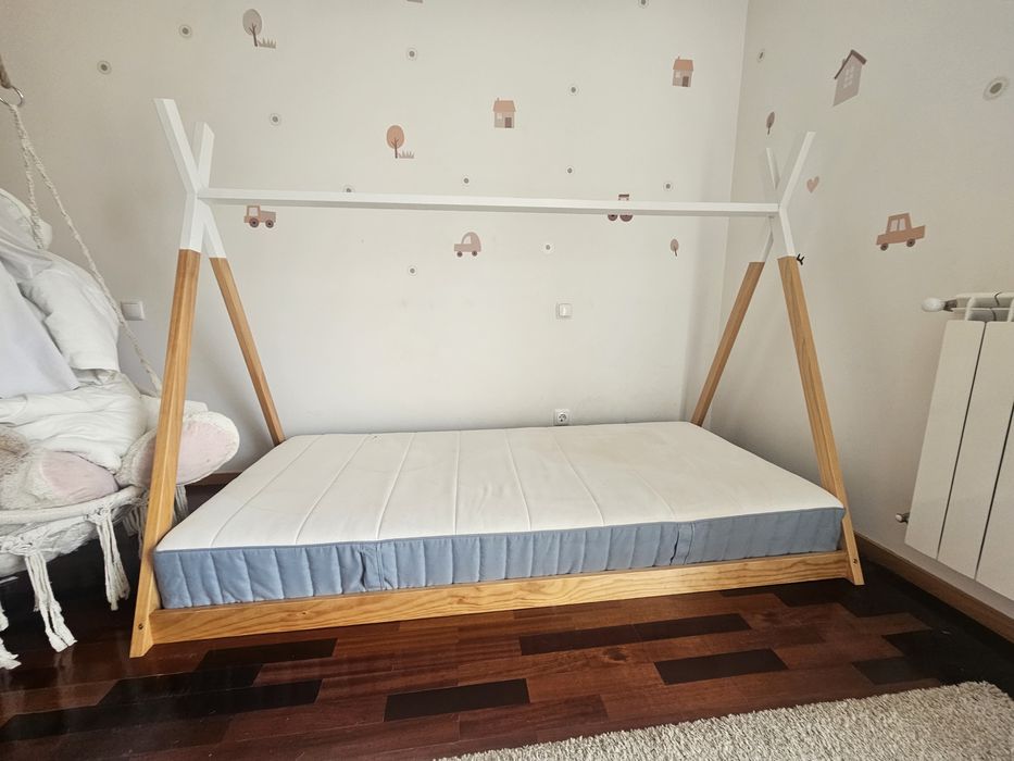 Cama sklum e colchão