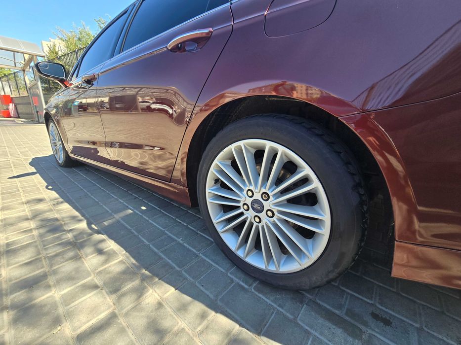 Авто Ford Fusion 2014