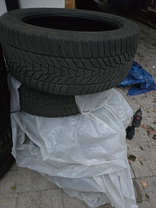 Opony Zimowe Hankook 245x45x18 bardzo ładne