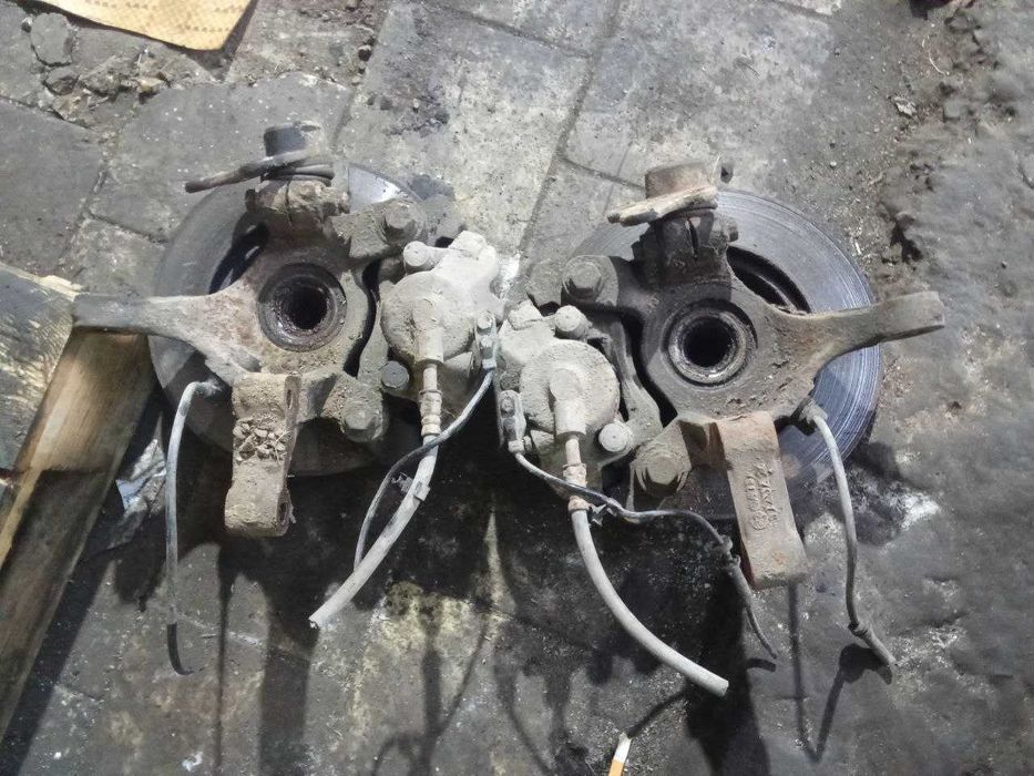 Поворотний кулак Vito W638, без пошкоджень