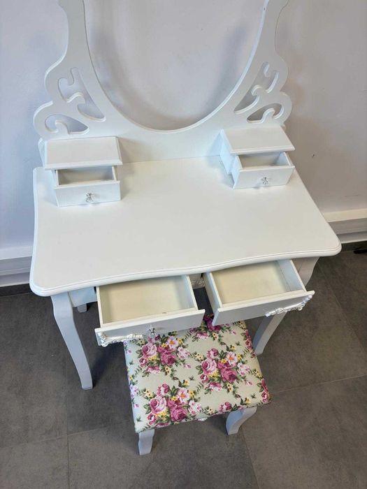 SONGMICS RDT04W Toaletka Z Taboretem Biała