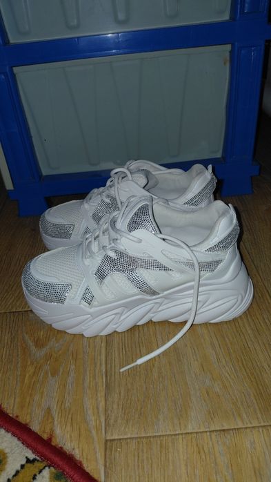 Стильные кросовки