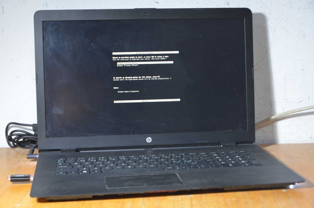 Ноутбук HP 17-ak0xx