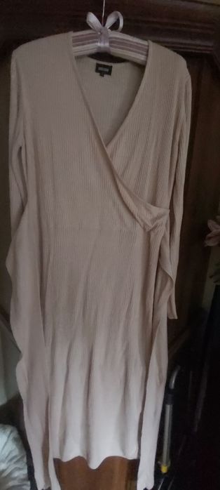 Sukienka  MIDI sweterkowa