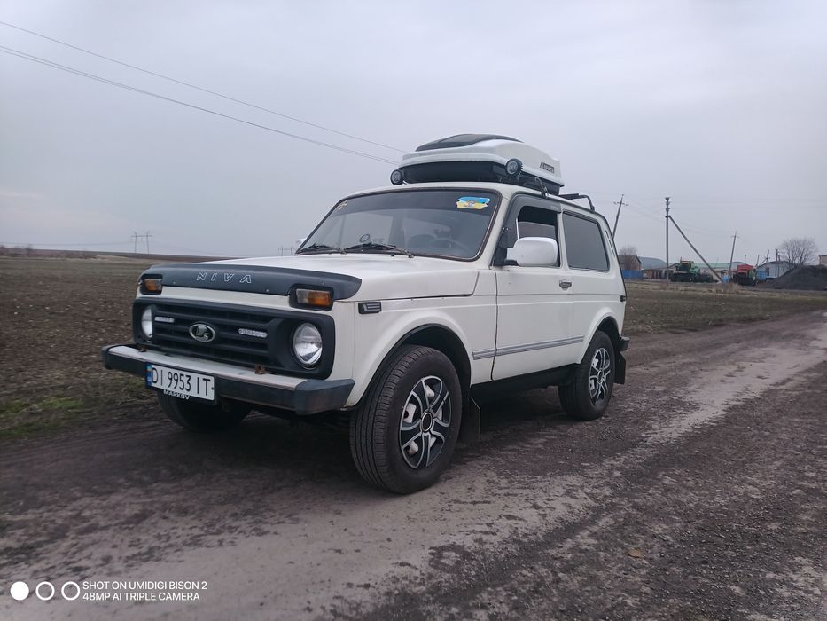ВАЗ нива 2121 в хорошем состоянии