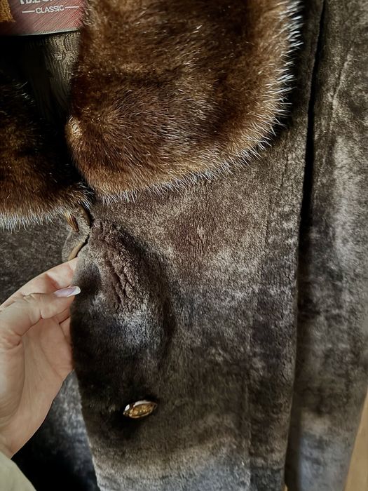 Шуба з мутона, натуральне хутро