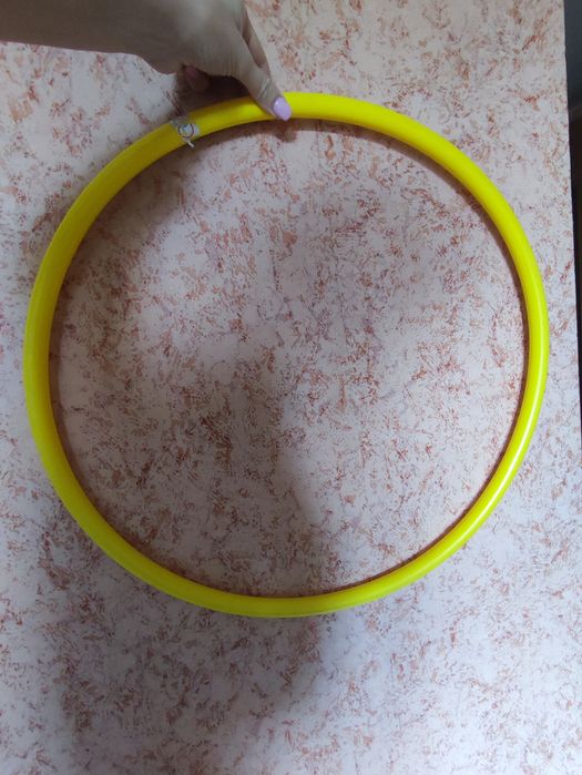 Обруч/халахуп жёлтый пластиковый, диаметр 56 см.