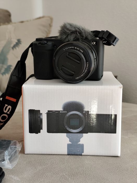 Sony zv-E10+ e 16-50mm OSS