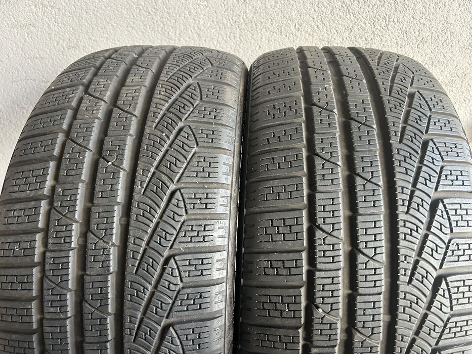 Opony zimowe 235/35R19 x2 szt pirelli