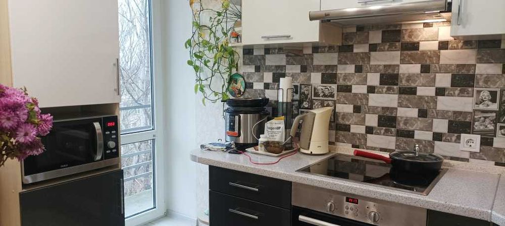 Продам 2к с шикарным видом на озеро!