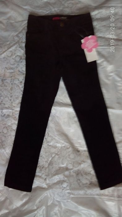 Продам новые брюки девочки 5-6 лет,