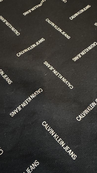 Свитшот худи укороченный Calvin Klein Jeans М-L