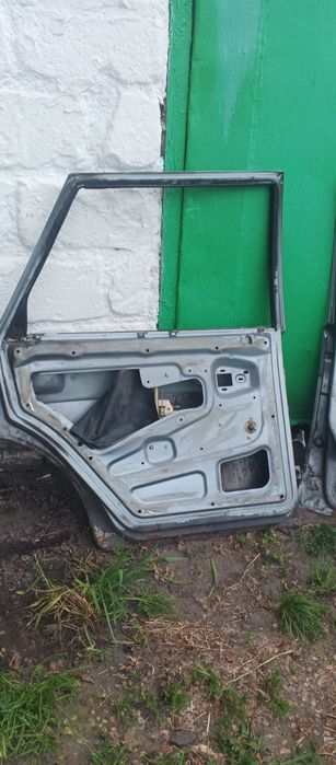 Продам двері під ремонт