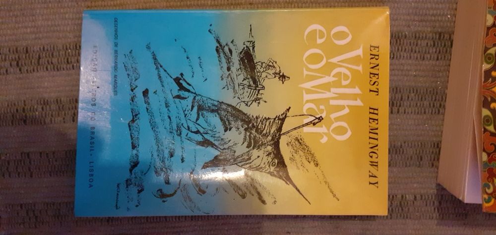 Varios livros entre 3€ e 8€