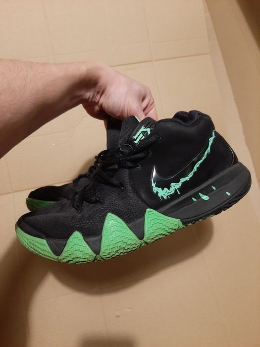 NIKE KYRIE 4 halloween