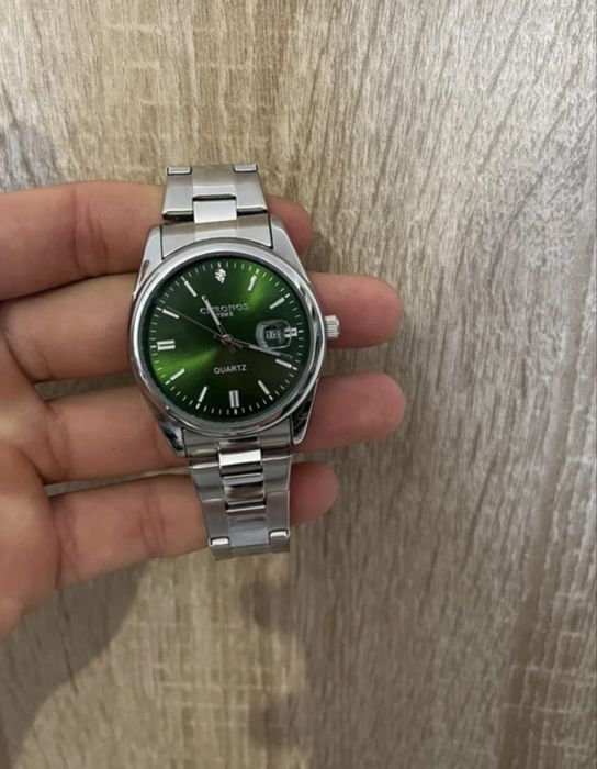 Zegarek nowy zielony