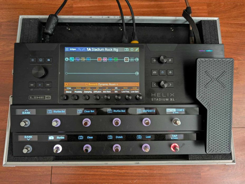 Line 6 Helix Stadium XL + Case Thomann