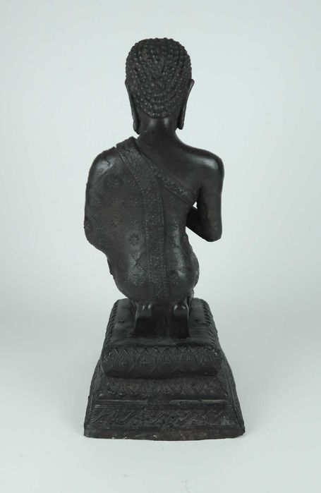 Buda ajoelhado Khmer / Tailândia em metal