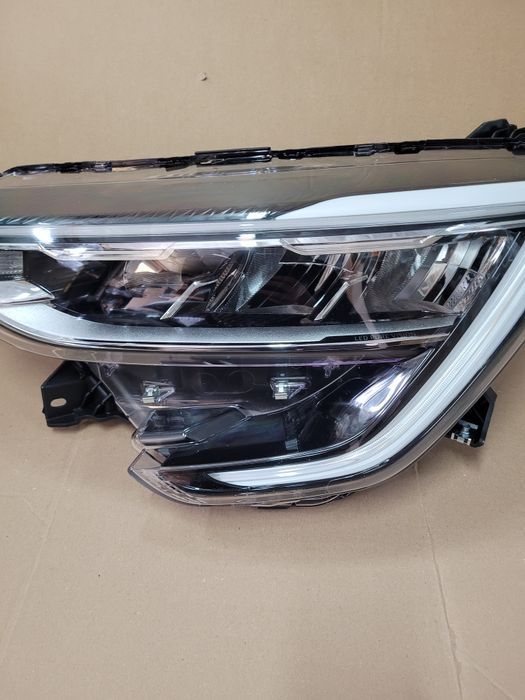 Renault Arkana lampa przednia lewa kompletna