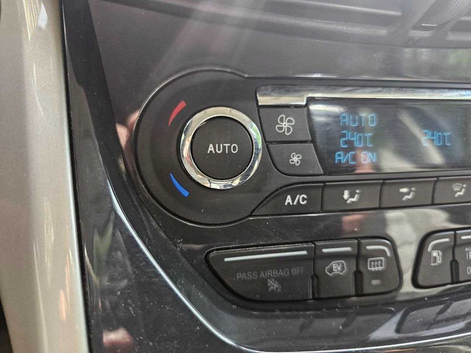 Ford C-Max  2015-Ford-C-Max-PLug-In