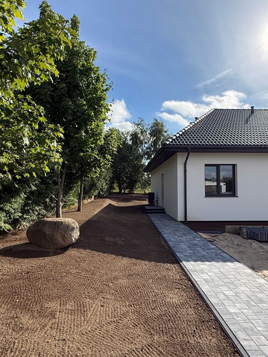 Głobino | 68 m² + przestronny strych | dom wolnostojący dwulokalowy | duży ogród | pompa ciepła | standard deweloperski | mieszkanie Słupsk okolice