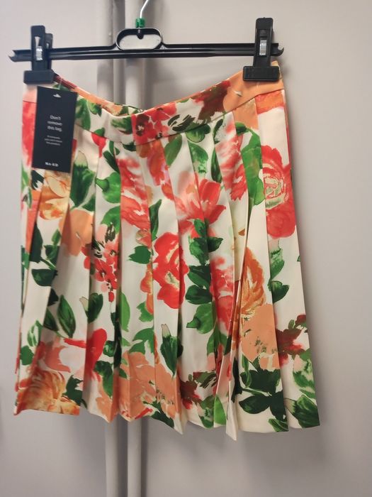 Krótka plisowana spódnica firmy NA-KD rozmiar 36