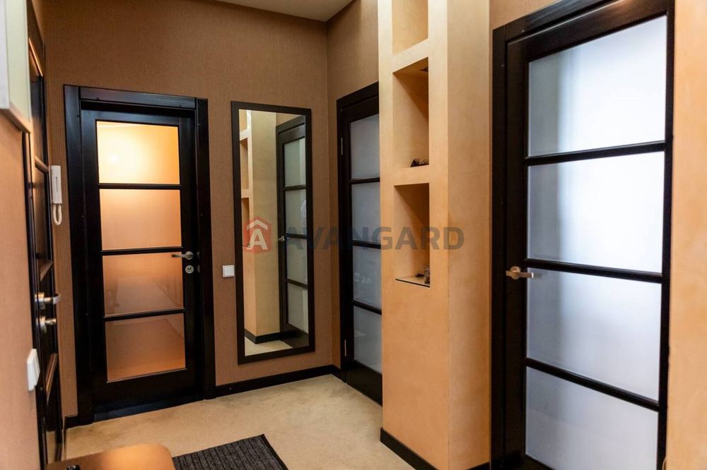 Велика простора квартира у цегляному якісному будинку ЖК Каскад